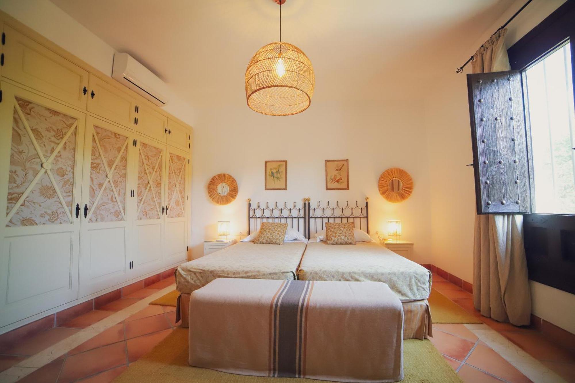 Hacienda El Rosalejo Guest House Villamartín Eksteriør bilde