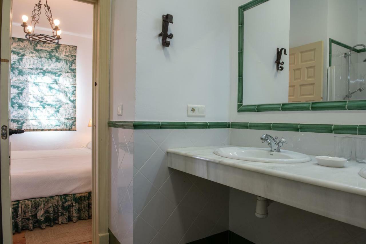 Hacienda El Rosalejo Guest House Villamartín Eksteriør bilde